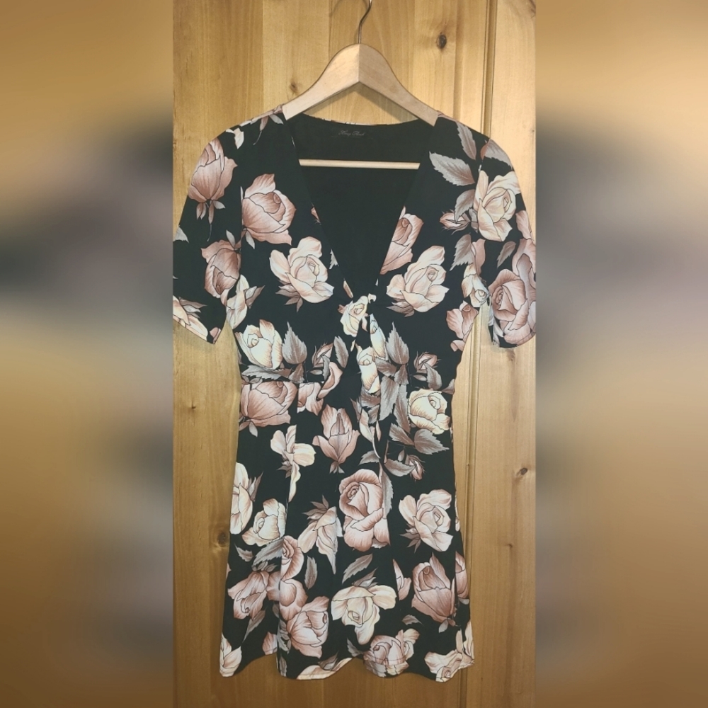 Honey Punch floral mini dress size small